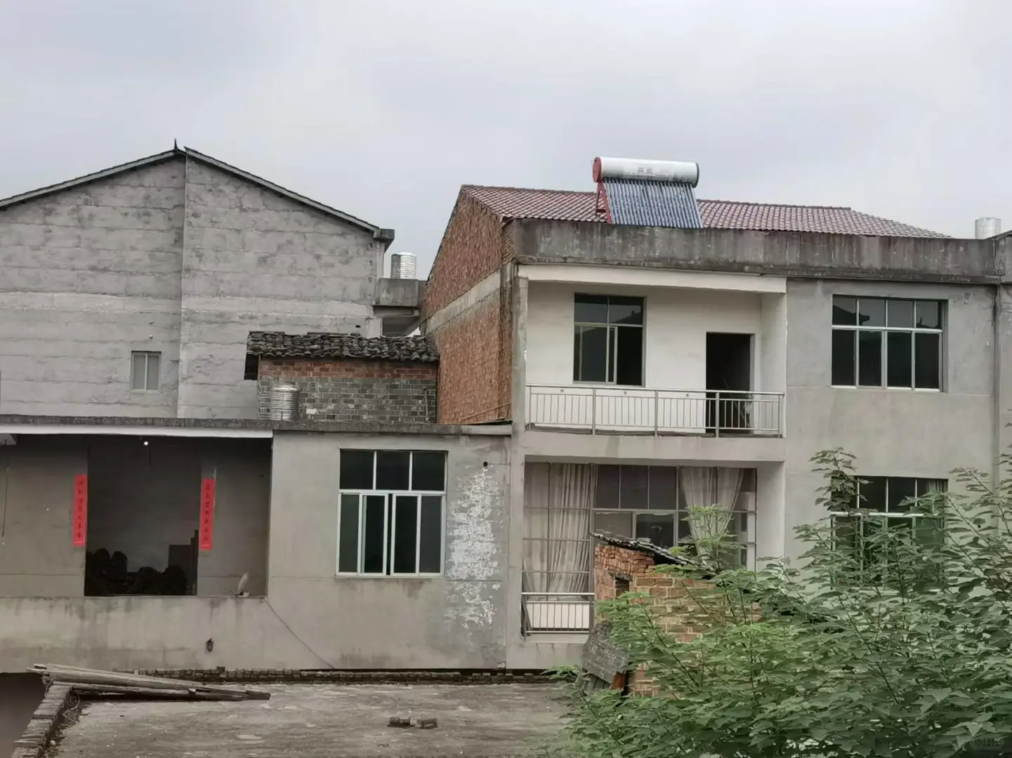 00后乡镇女教师害怕被清退的第365天