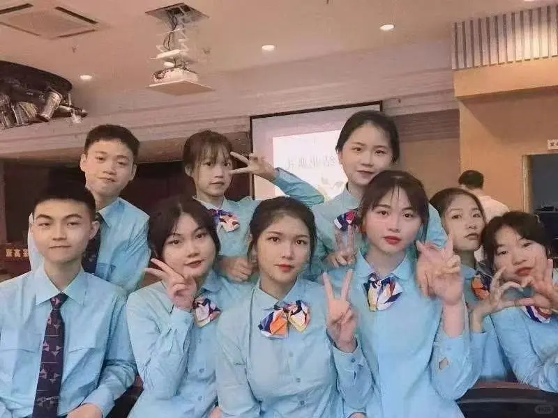 高速公路服务区营业员🙌