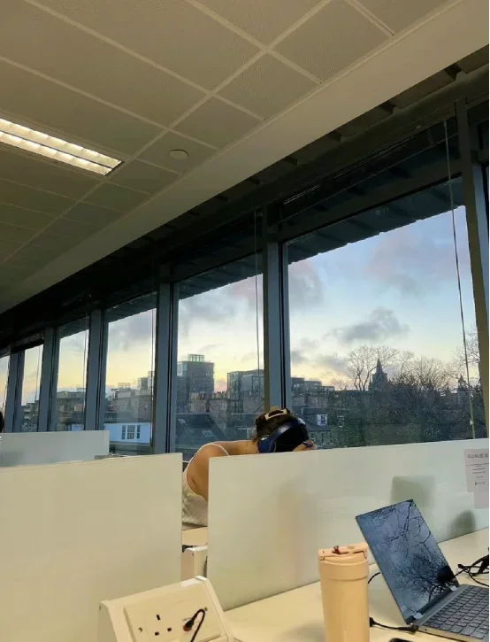 24岁水硕留子一回国就躺进外企，爸妈很开心