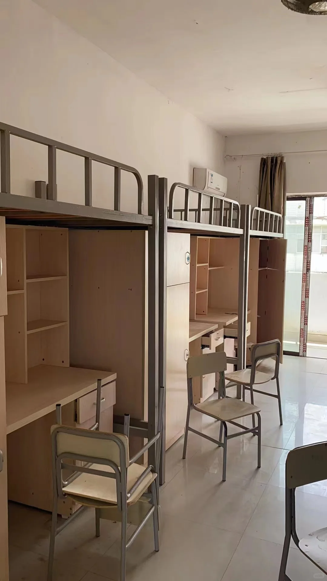 找工作的看过来!!!还缺人!!!