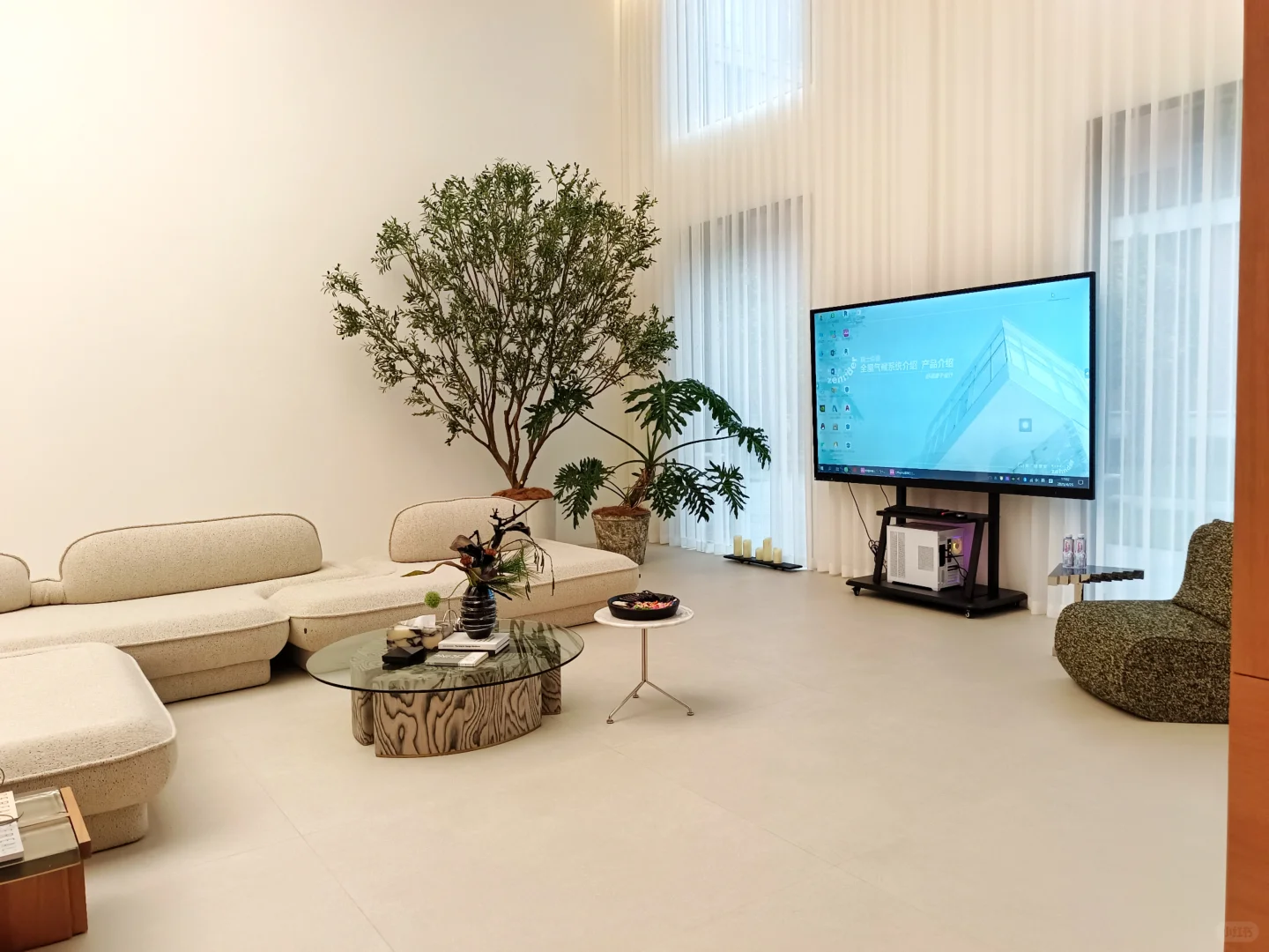 找工作的小伙伴看过来啦~入股不亏