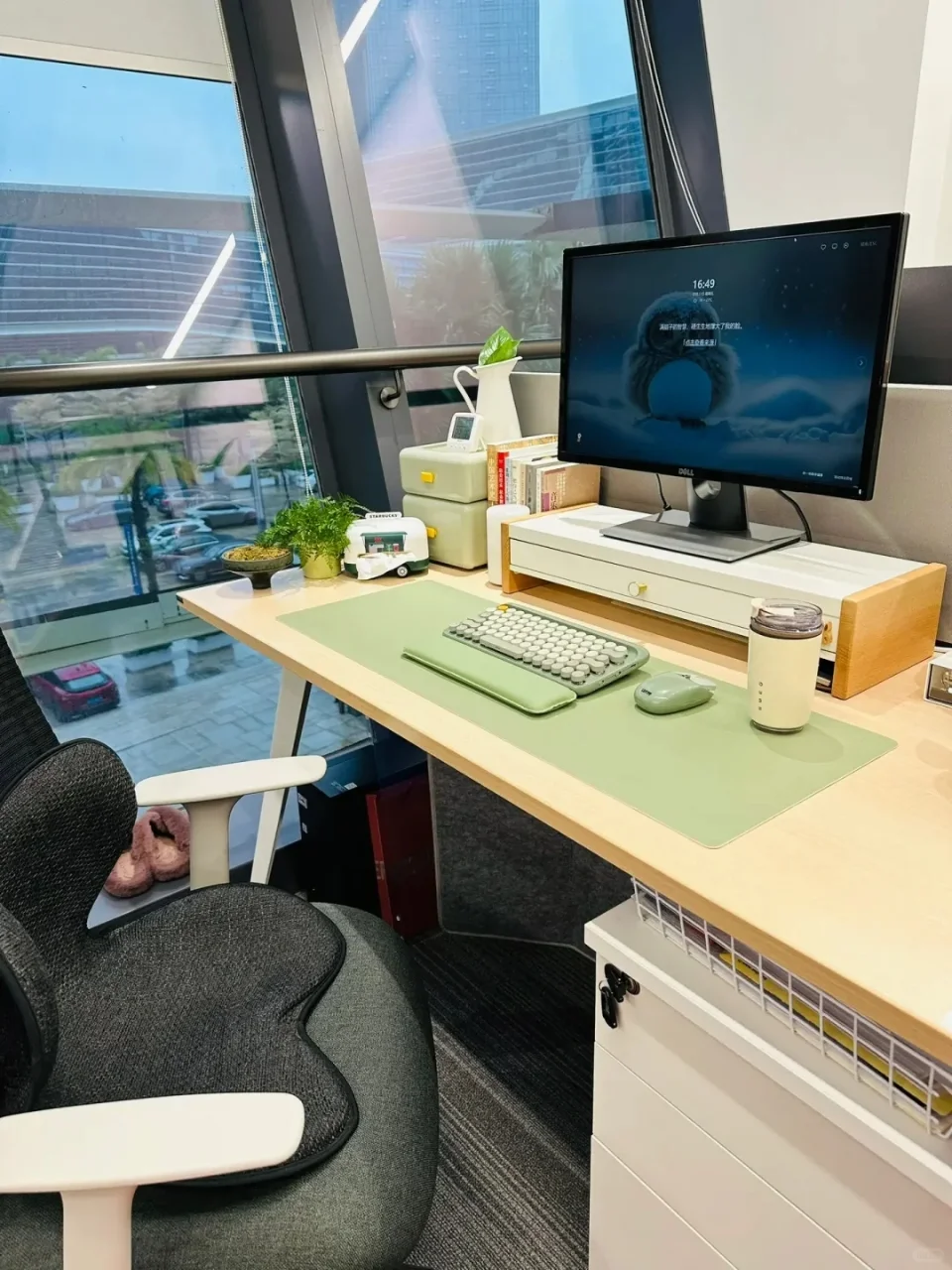 我姐是国企负责招聘的，她说春招就走个过场