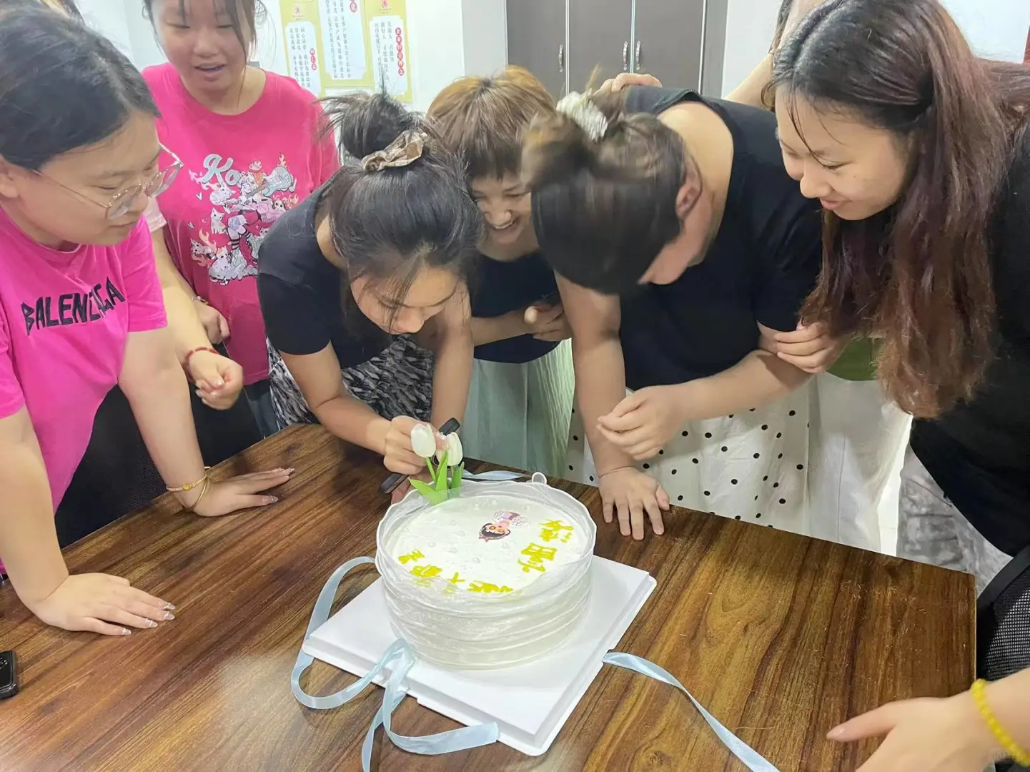 大家都出去玩了吗 不想五一带薪休假嘛？