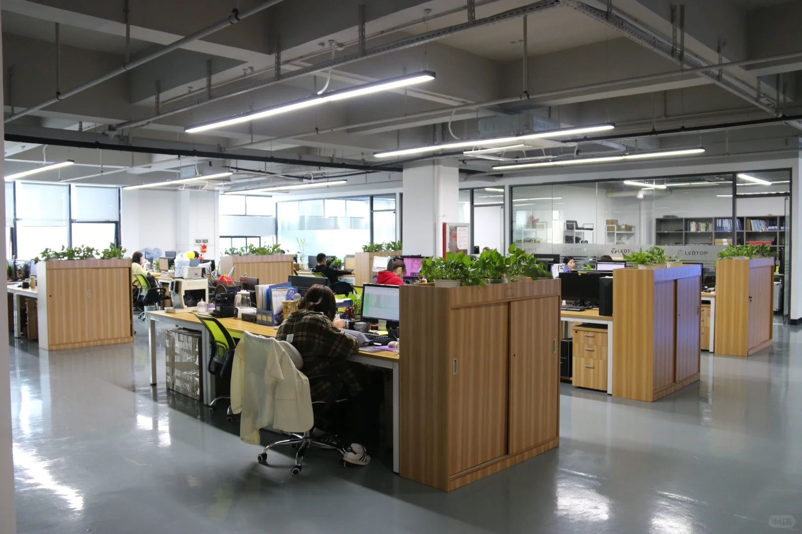 双休商务专员 （5-7k）