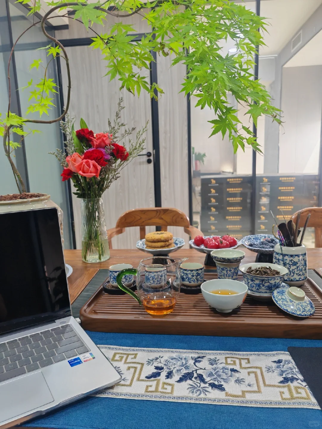 5500 招聘前台接待