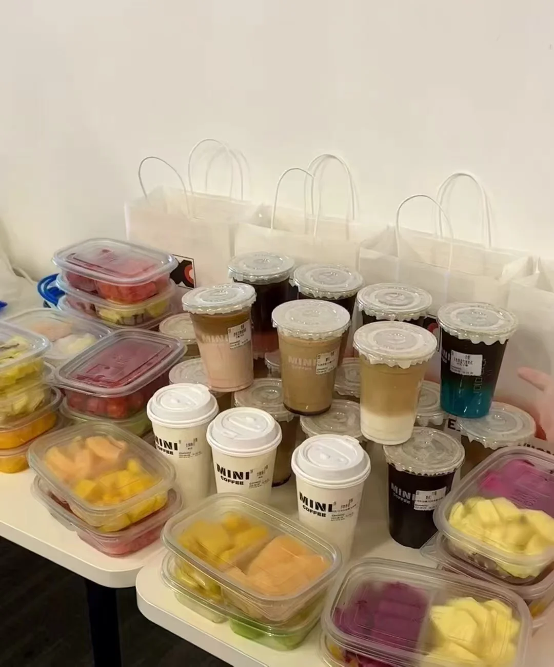 钱塘区到底有没有一起上班的姐妹