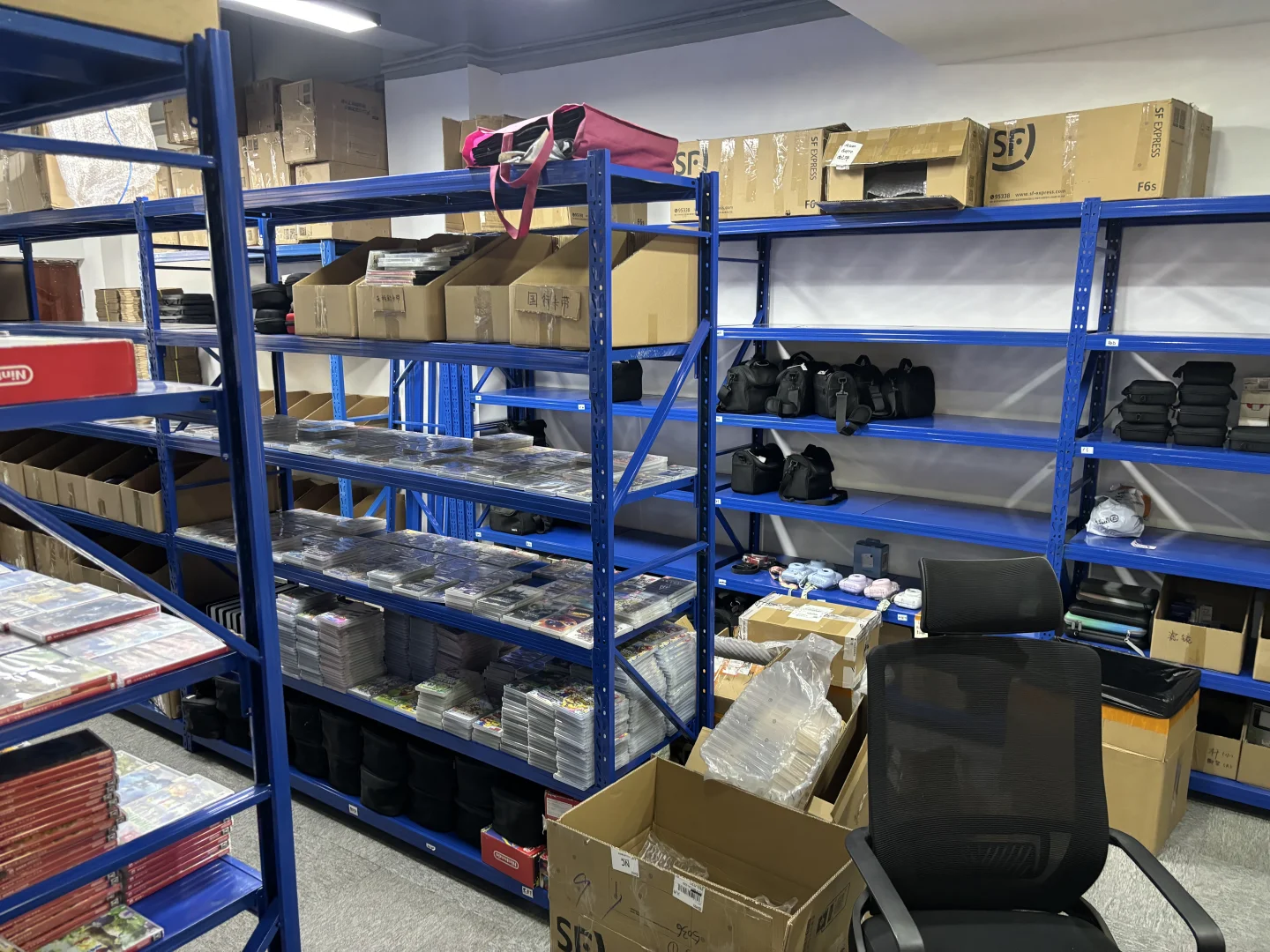 公司招人啦，招仓库一名，负责，细心，肯吃