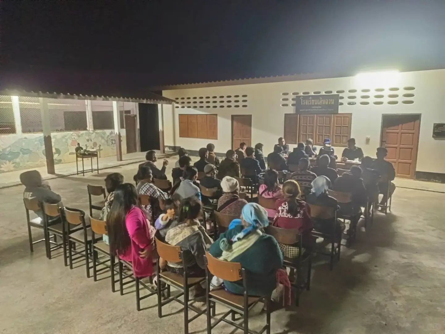 泰国北部贫困山区寻爱心人士支教资助