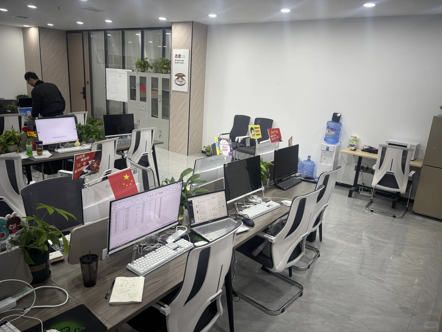 人力公司有这么挣钱吗？