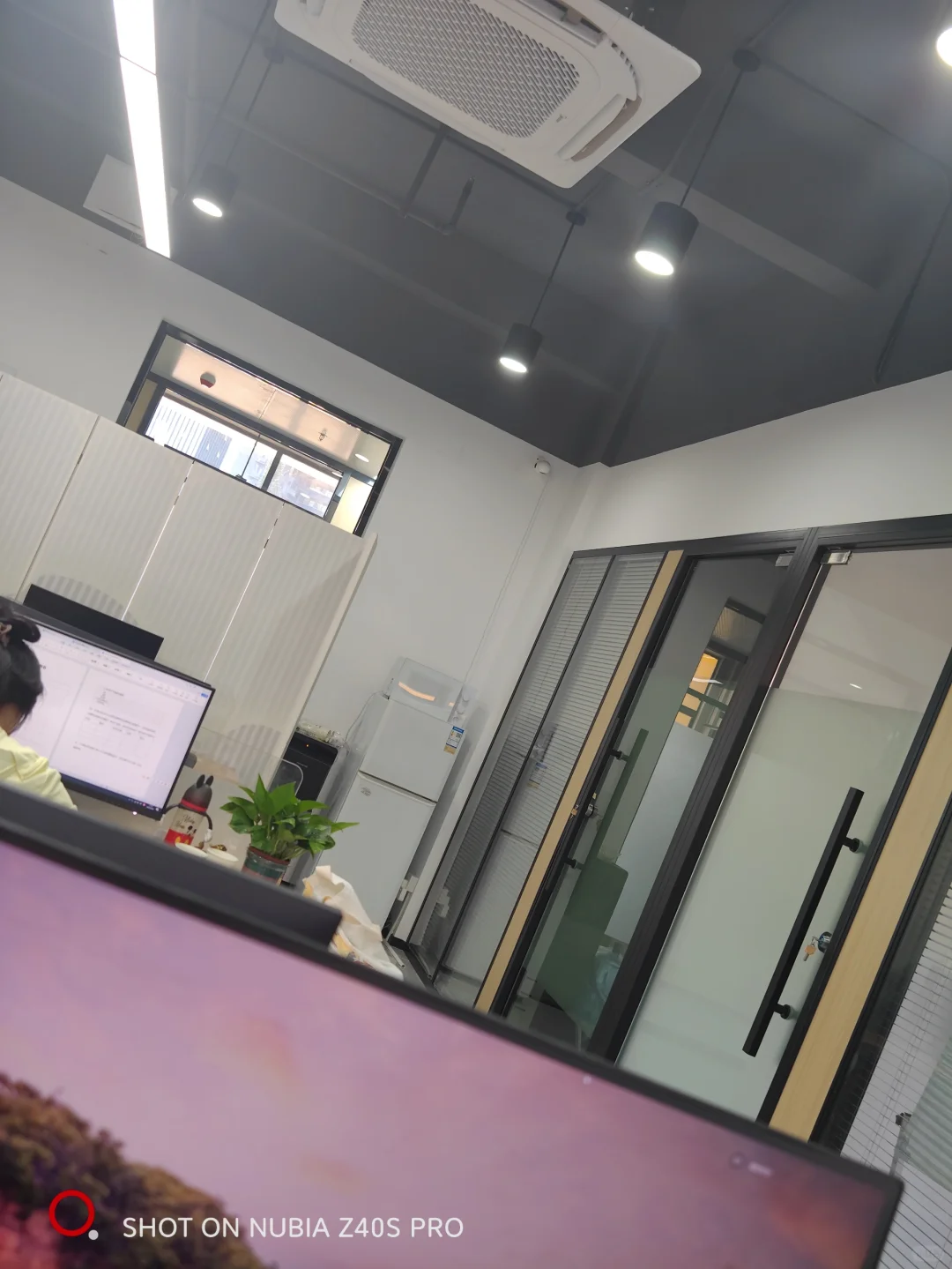 新公司开业，招人招人。大量招人