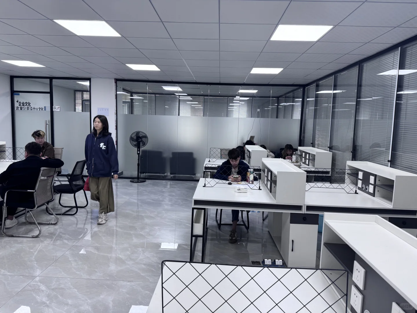 东莞东坑招聘办公室人事文员