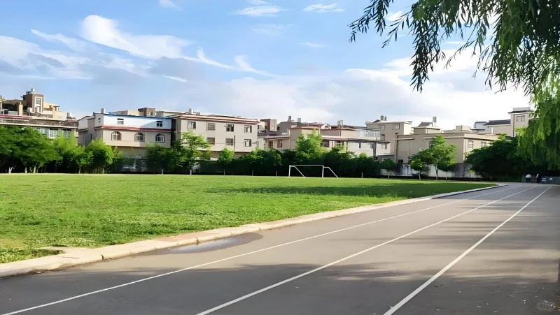 崇明县职业高级中学