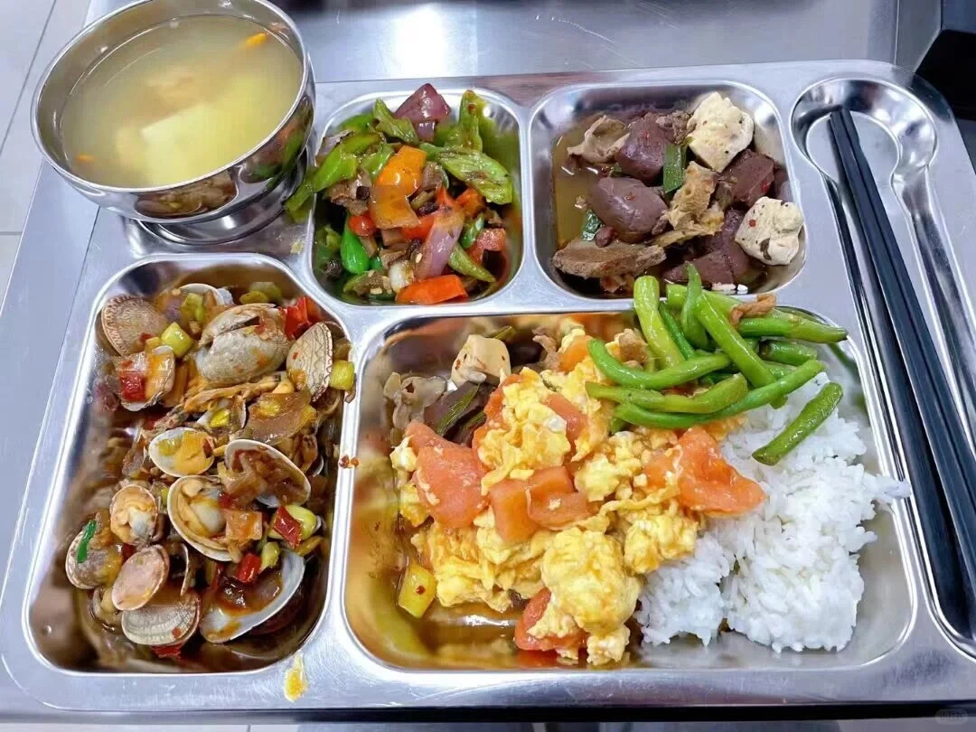 暑假来临，厂区招人 均可报名