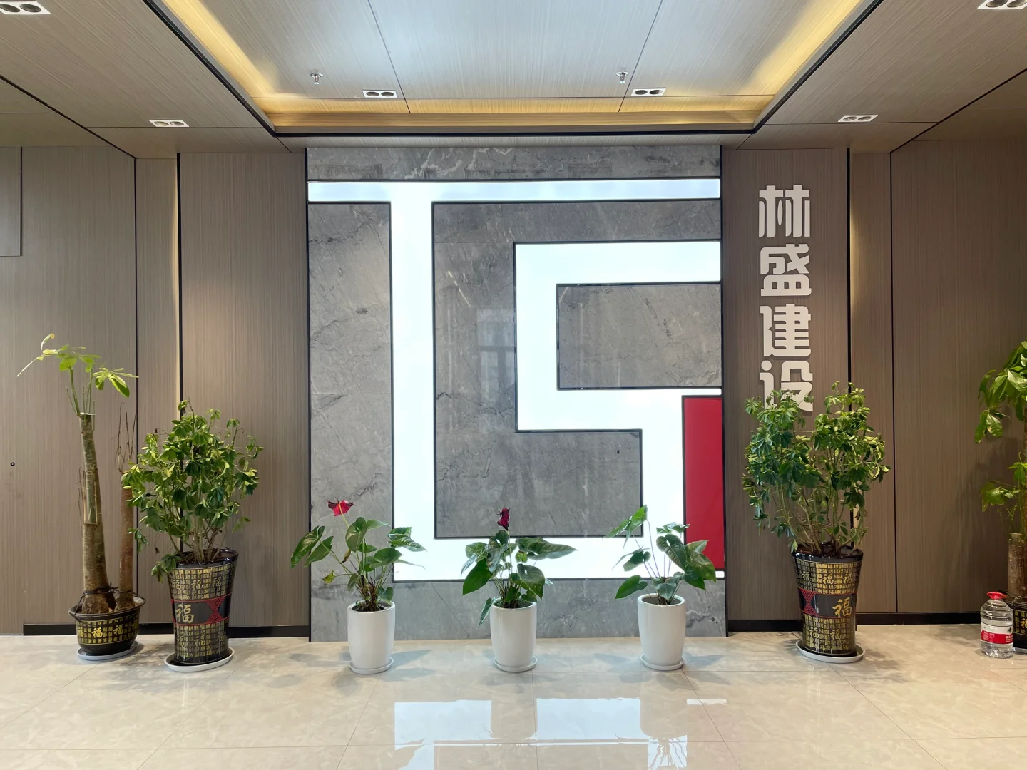 大型建筑公司招聘：招投标人员（双休)5～8K