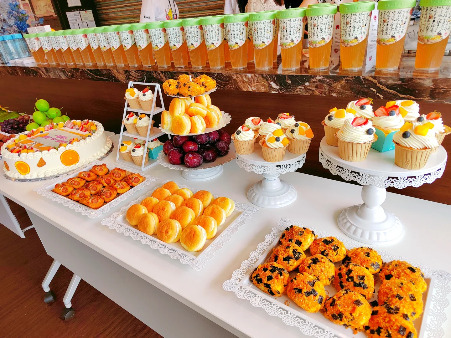 月休8天+五险一金+上市外企纯文职不加班