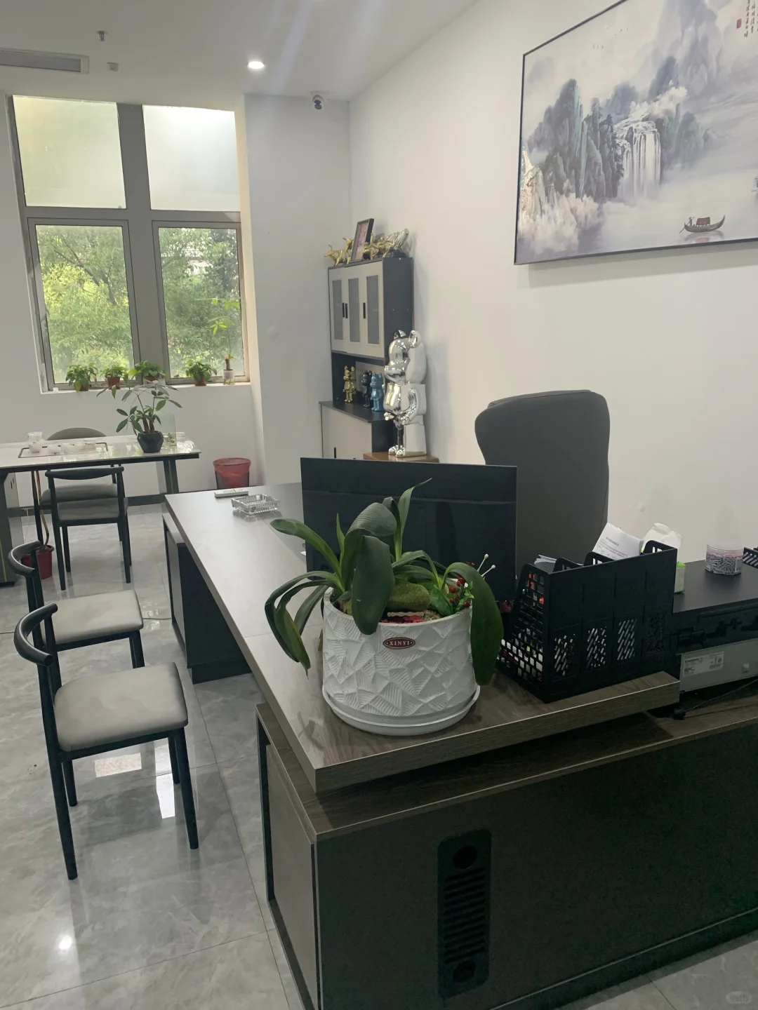 急❗急需两个行政前台❗