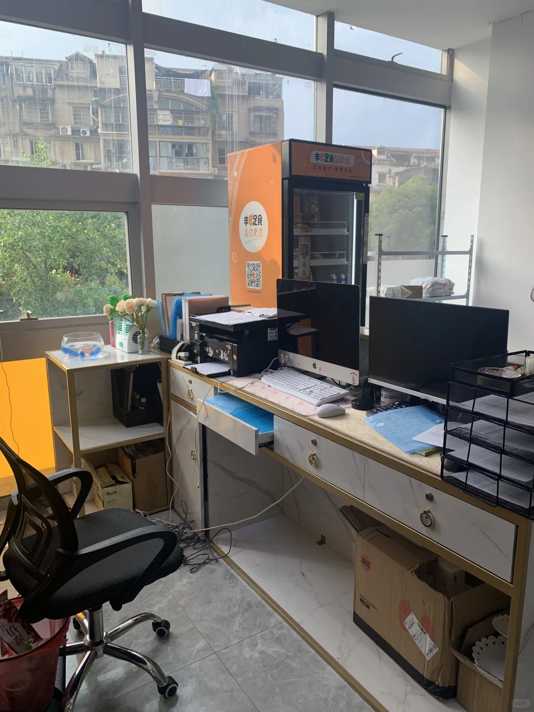 急❗急需两个行政前台❗