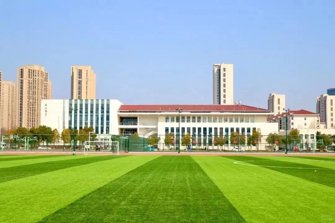 金陵科技学院欢迎大家的到来❗