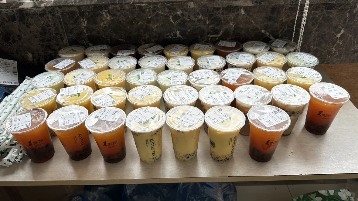 招聘前台和人事两个岗位