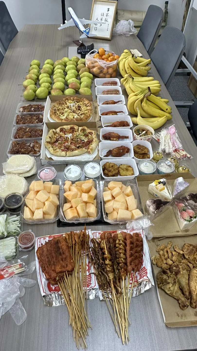 招聘前台和人事两个岗位