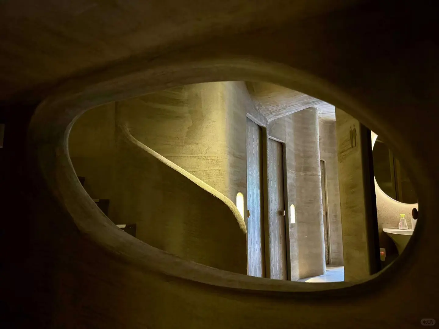 招聘招聘！招按摩师！