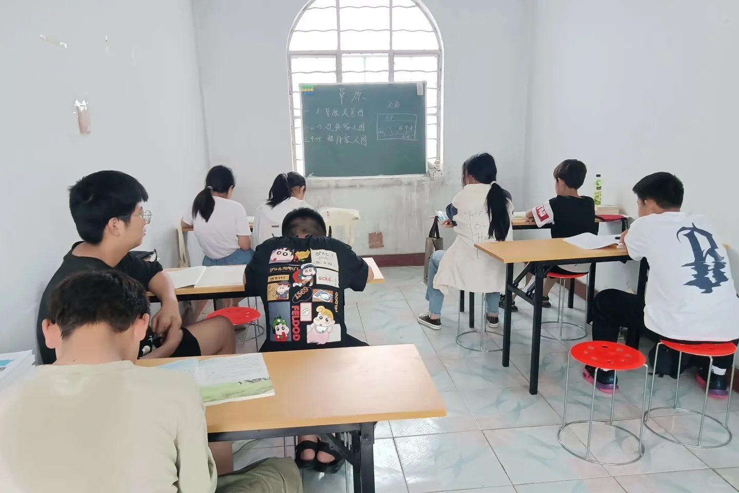 招聘乡镇辅导班老师