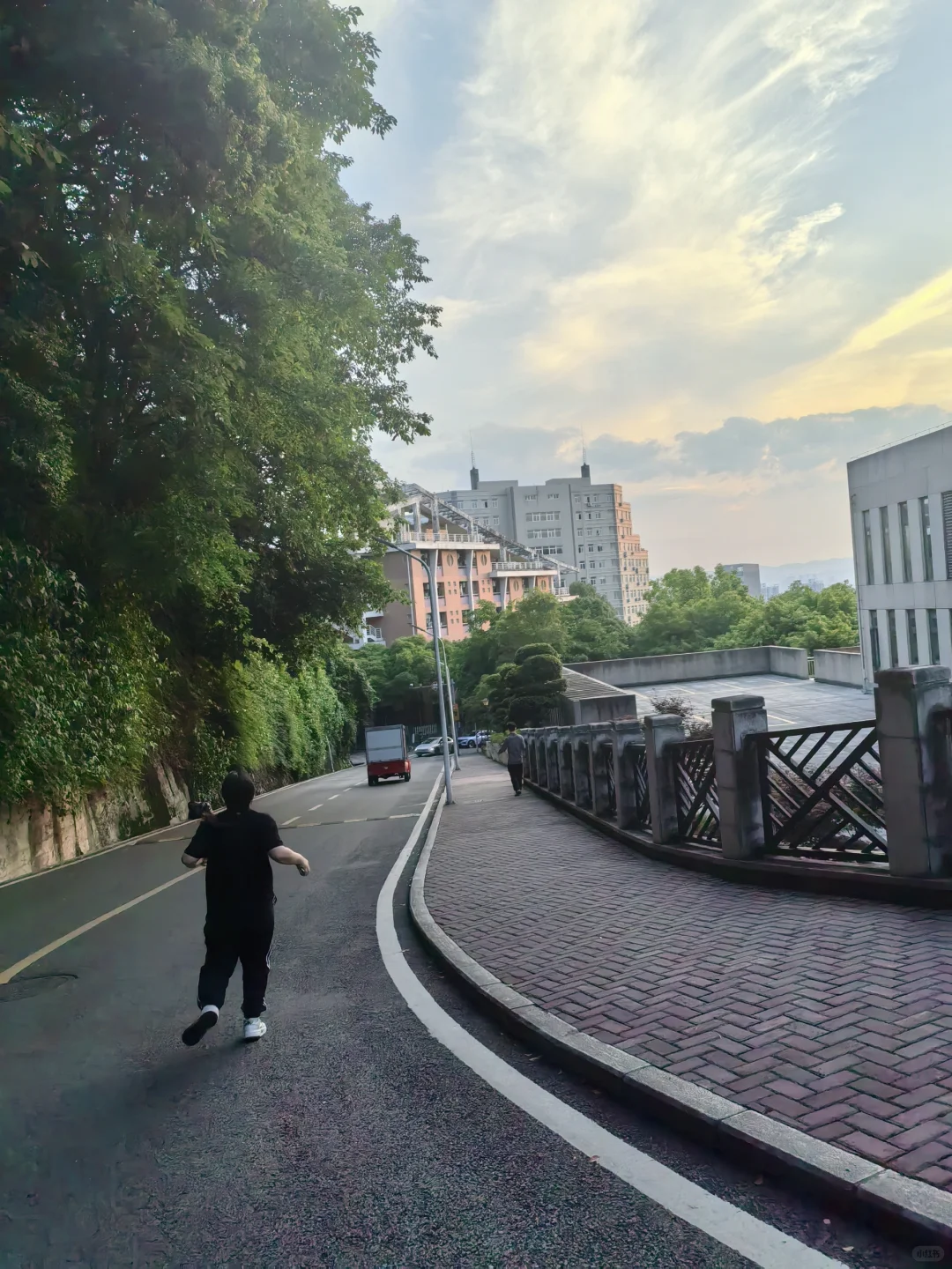 重庆工商大学 Perfect 你们觉得呢