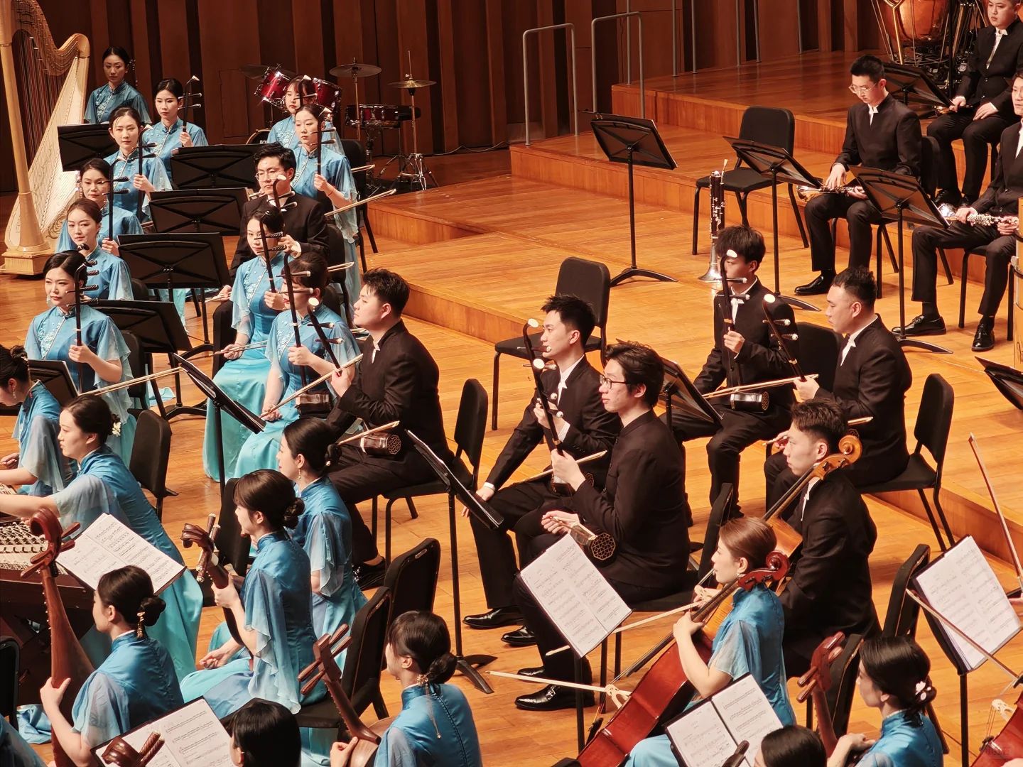 家人们谁懂啊,这么好的二胡老师出现了!!