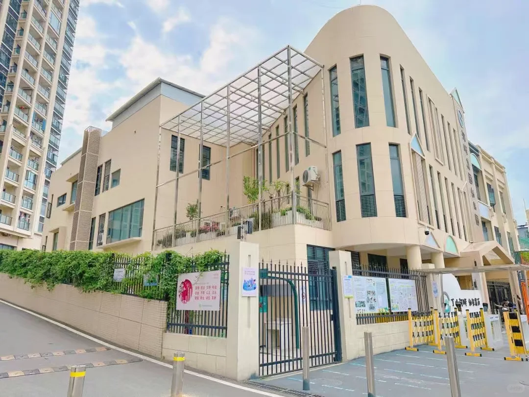 深圳市龙岗区河畔花园幼儿园 实习生