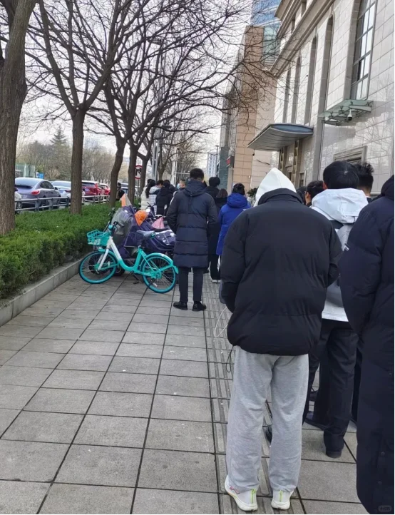 早晓得国企入职这么容易，我费那劲考公干嘛