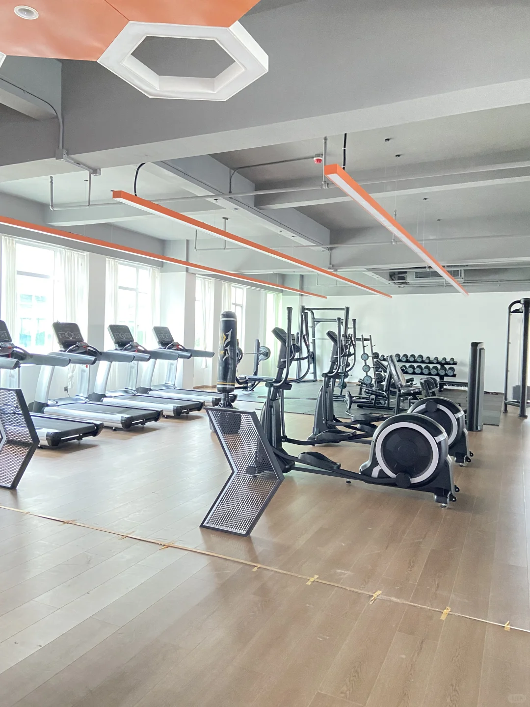 高薪诚聘电子物料采购跟单员