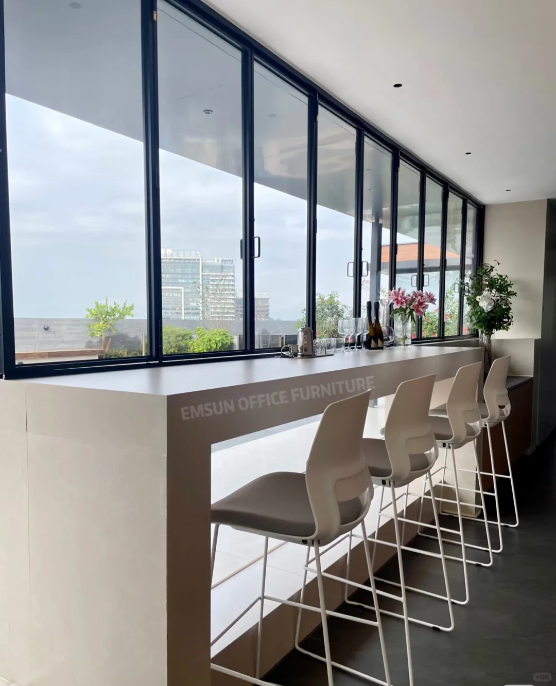 我爸在潍坊开了一家公司让我给他招点人