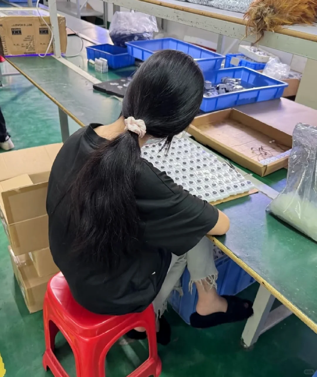 罗源坐班200一天包吃住四人间