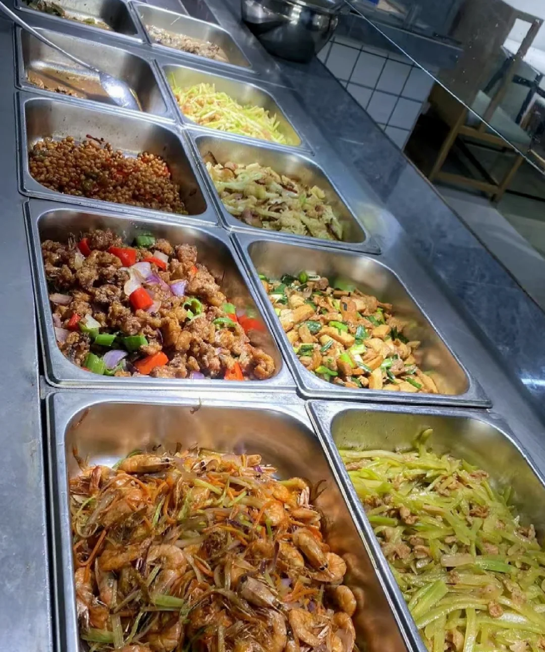 罗源坐班200一天包吃住四人间