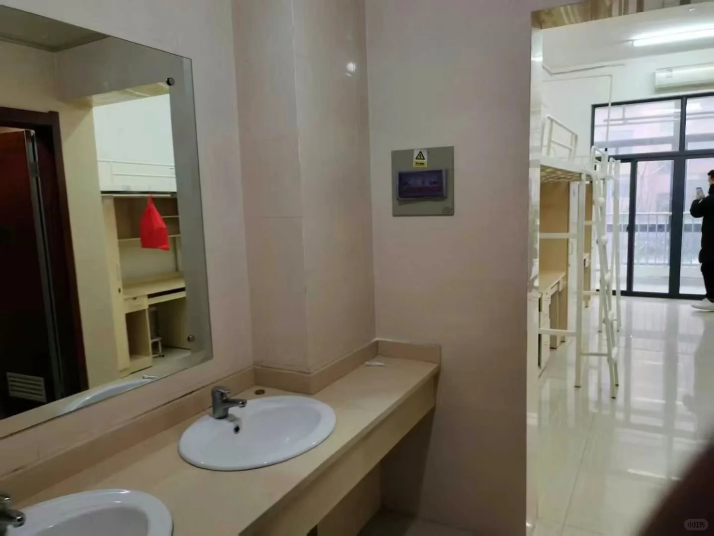 招工！！！暑假工长期工！！！大量要人！！！！