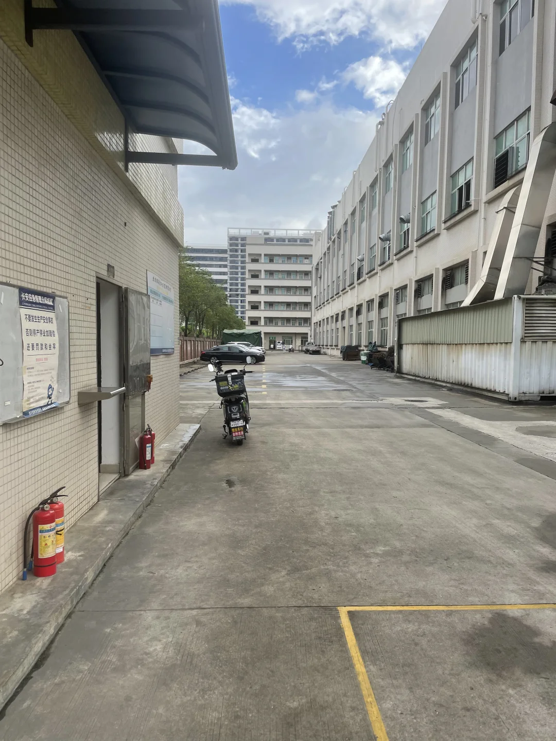 长安镇招聘保安二人，