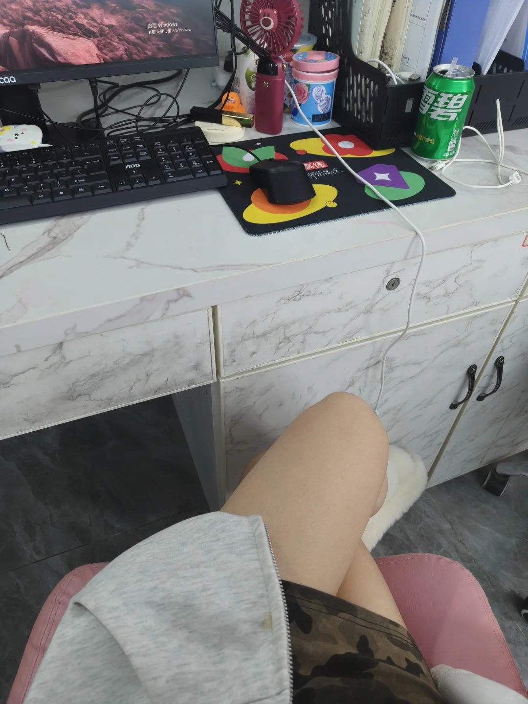 我不太想上班、所以开了个公司。快来人