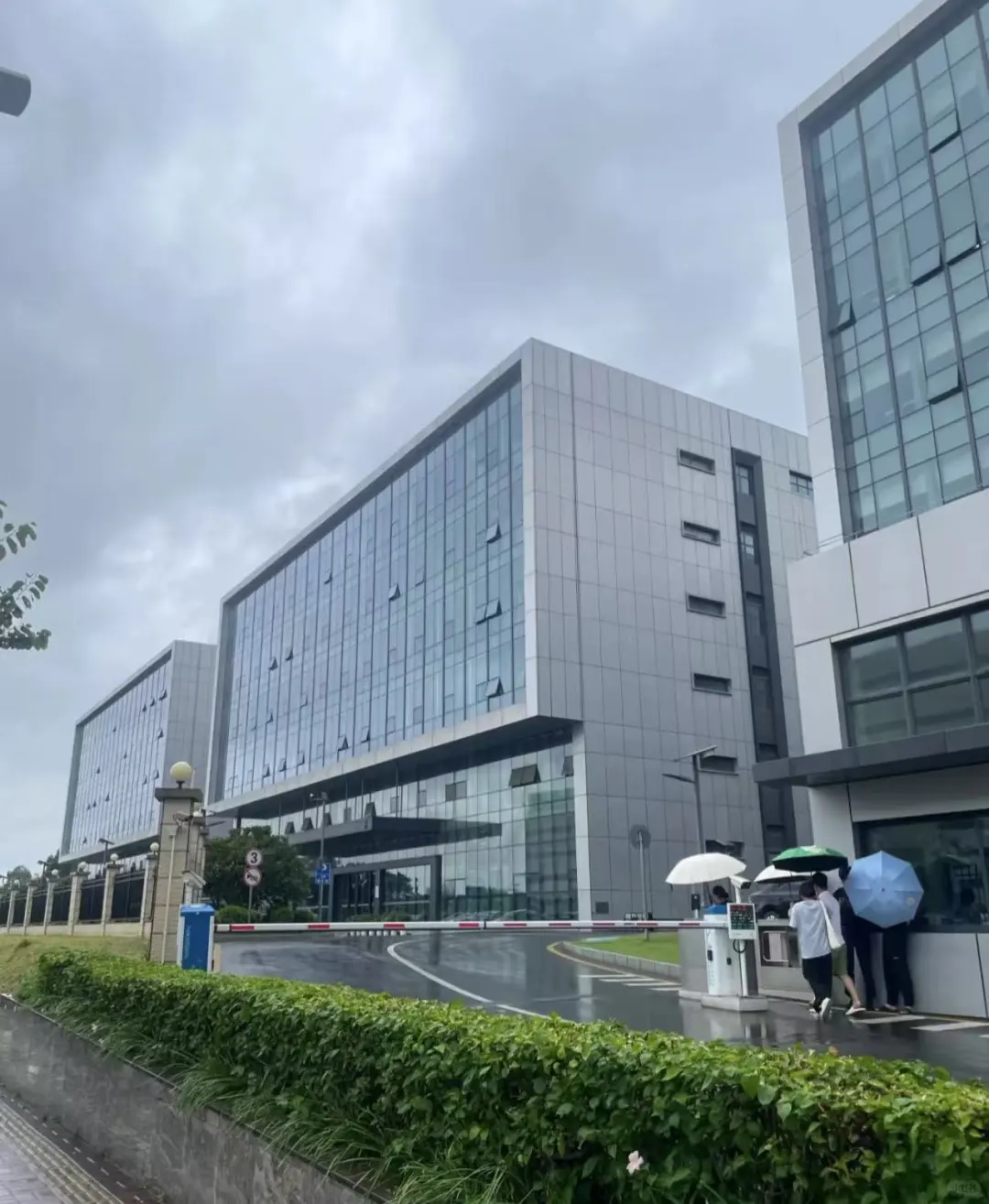 长大成人专场 生活不如意那就进厂包吃包住a