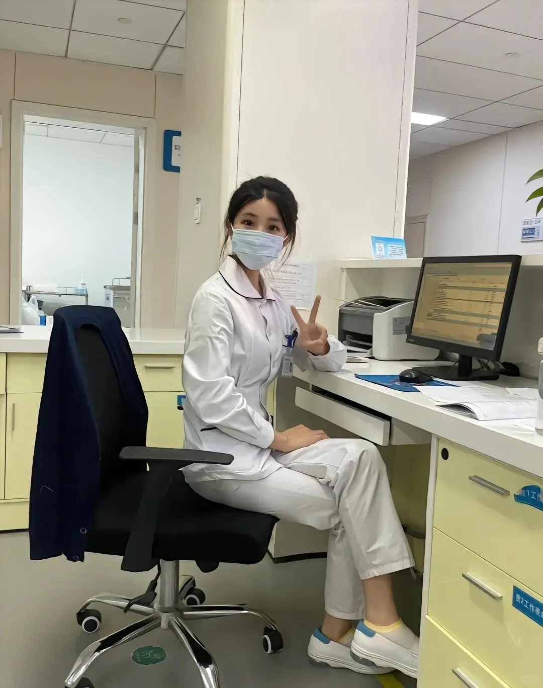二本护理专女生小县城编内生活分享