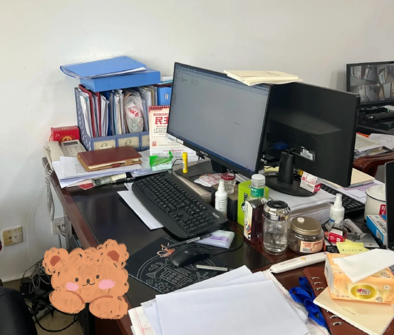 缺行政文员，有姐妹愿意来吗？双休