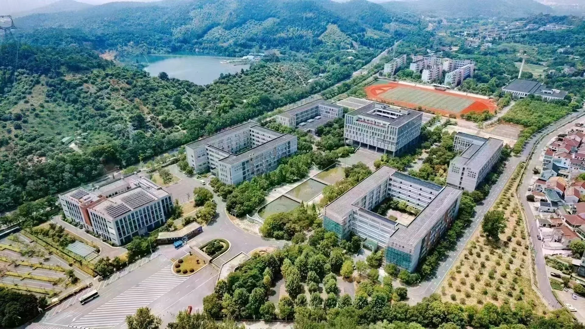 高考遗憾失利了，人生就完蛋了吗？