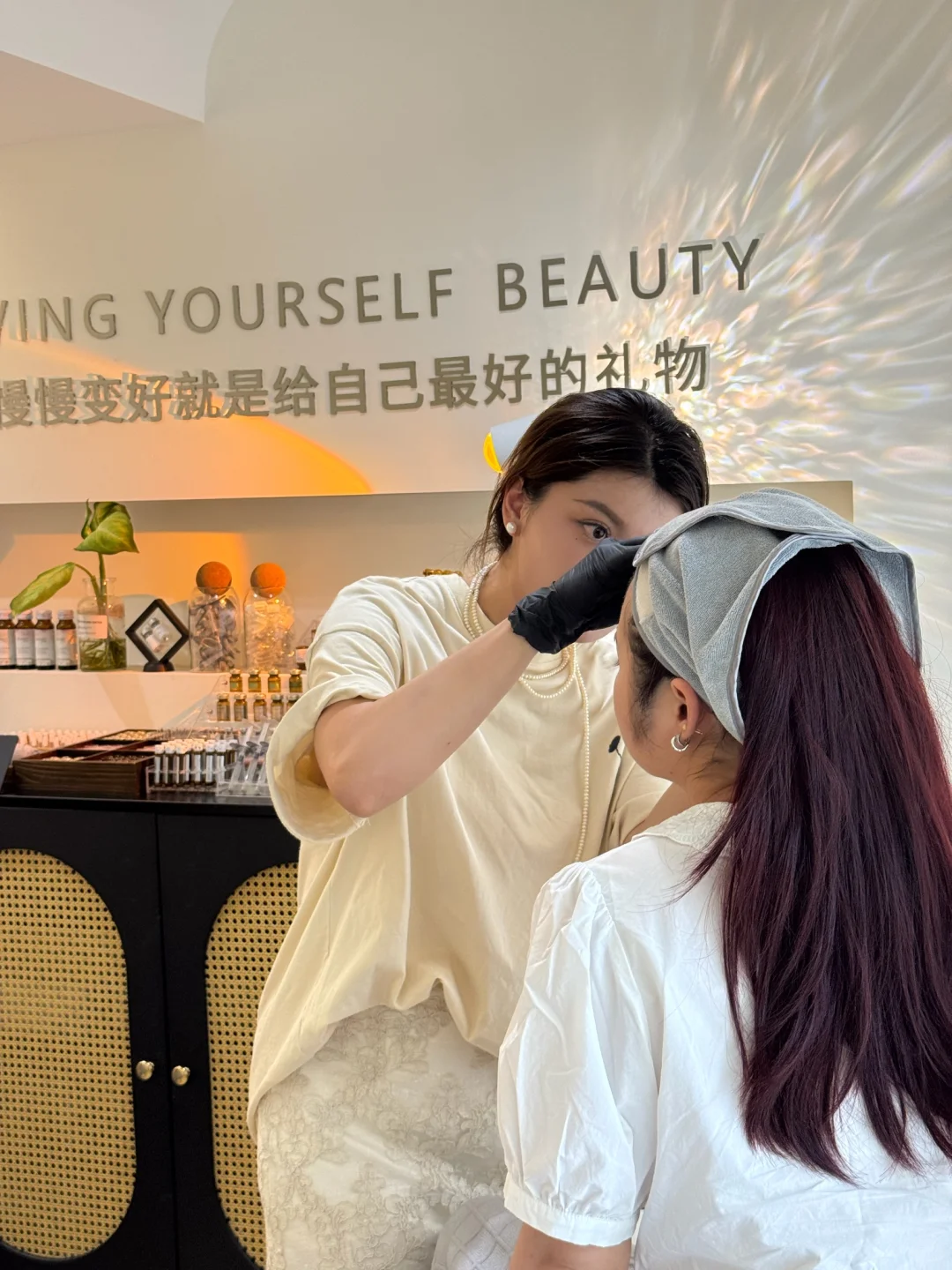 深圳旗舰店急聘美容师