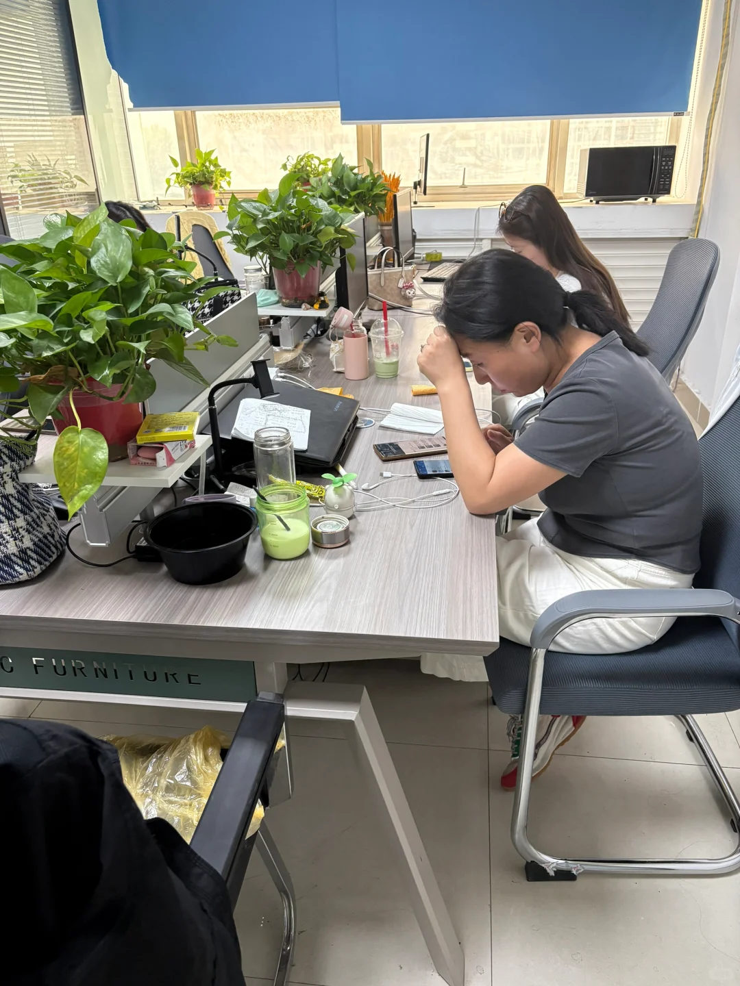 能工作半年以上的姐妹来月入4500-7500