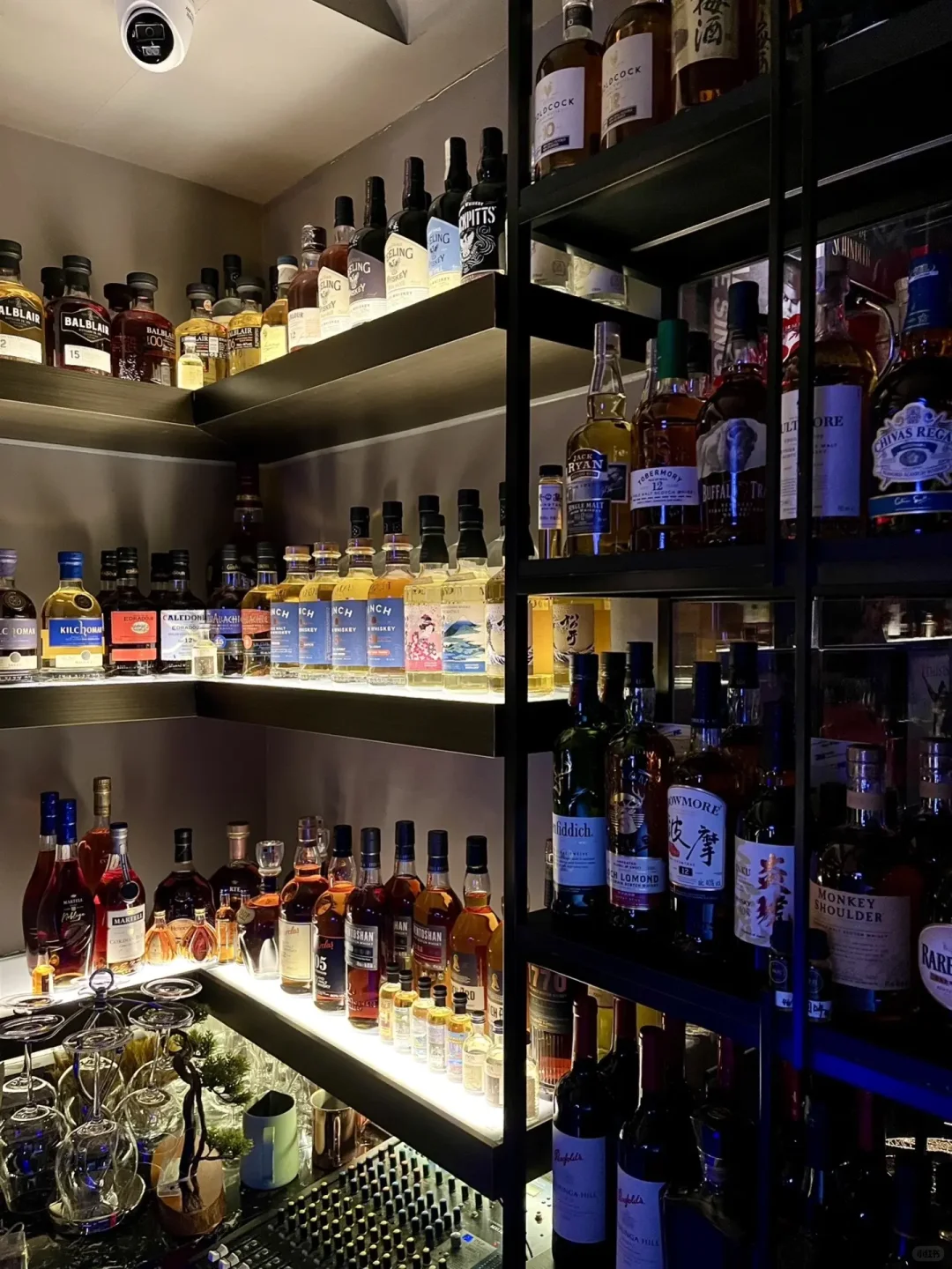 店员包吃住7000（可暑期短期）