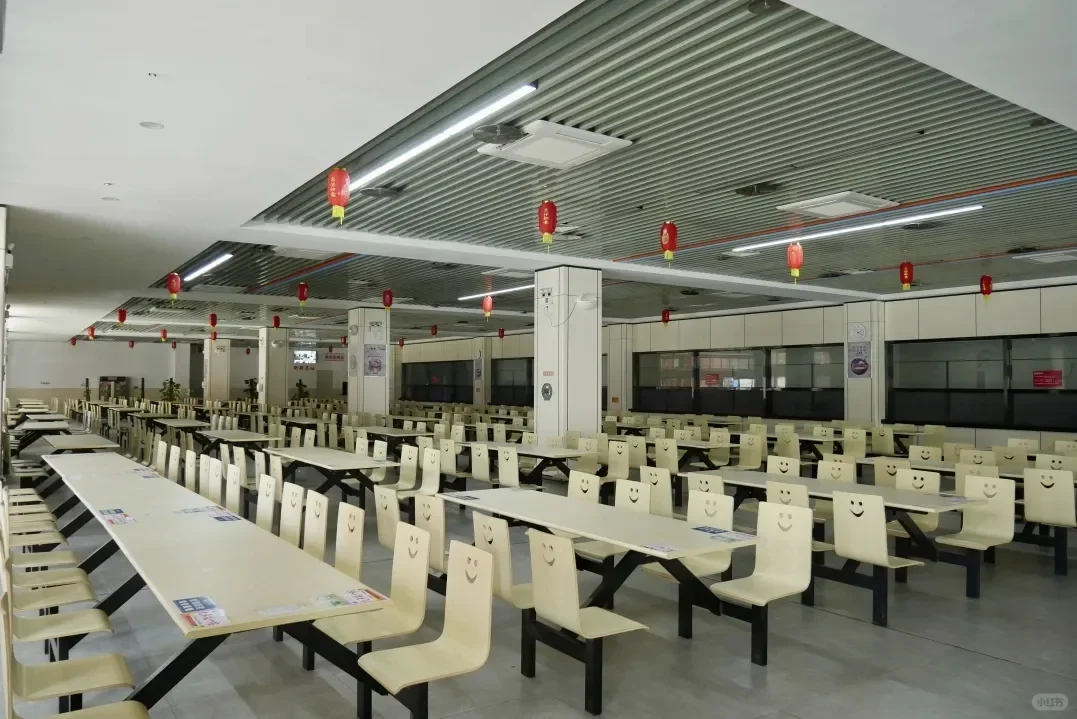 福州招聘7名教师，120元/课时，食堂+宿舍