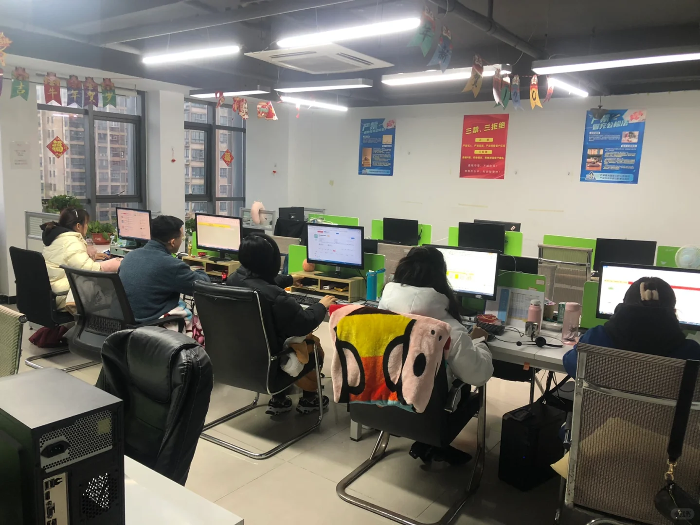 公司招聘，欢迎各位小伙伴们前来咨询