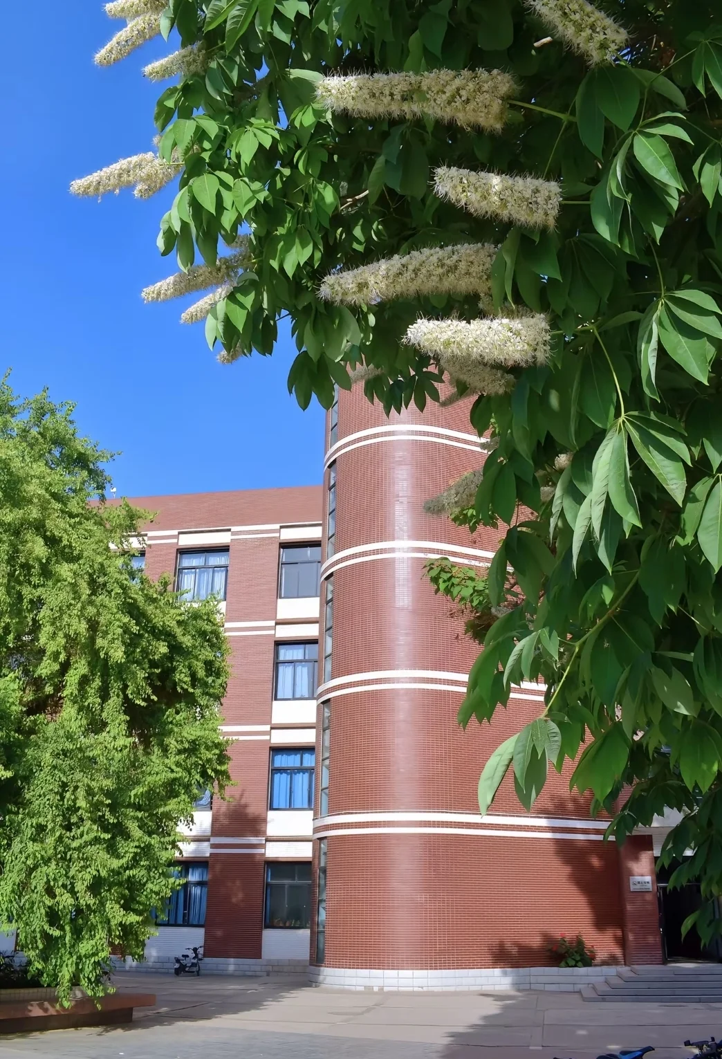 欢迎来到兰州交通大学