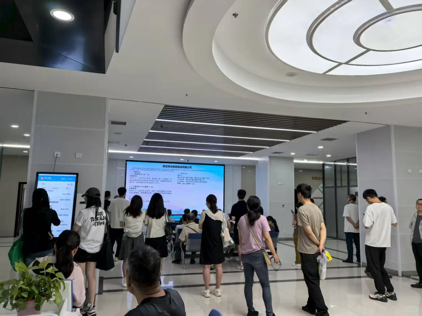来到这里才知道，人才多啊！