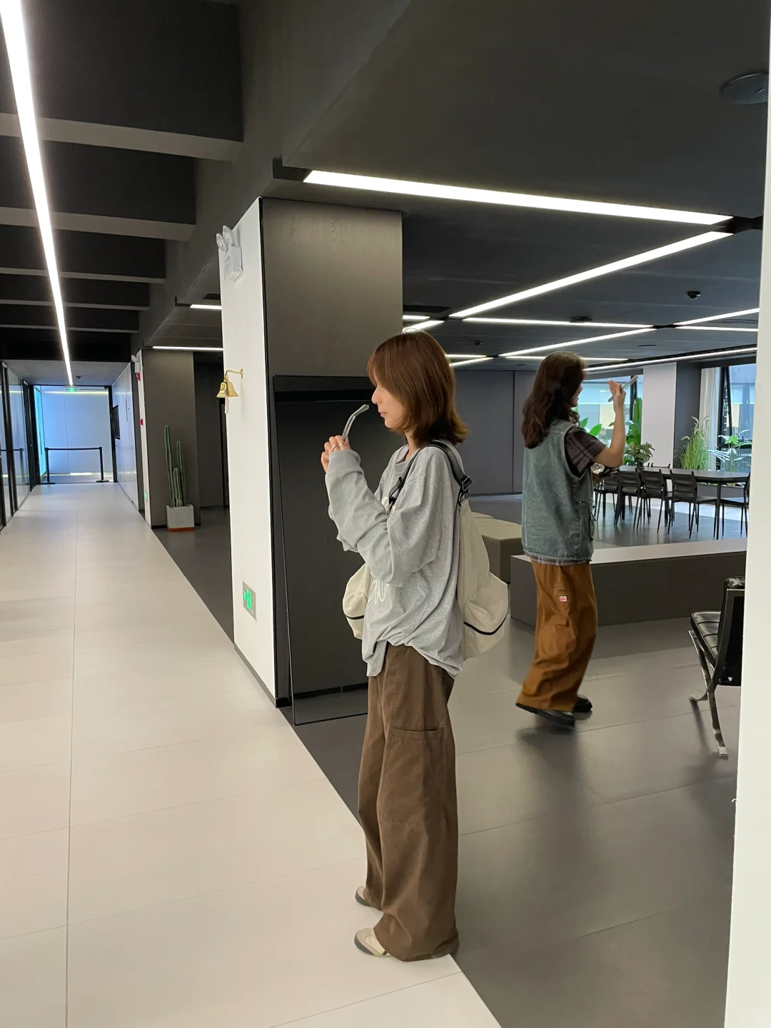 现在的工位都是这样的么？