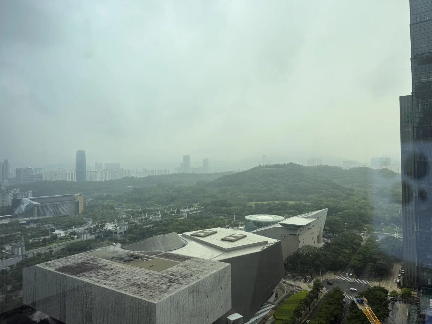招聘前台人事（行业：金融资本）